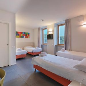 Habitación para Hombres Compartida